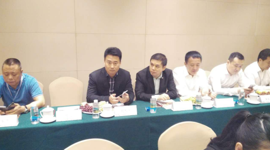 仟億達(dá)作為龍商會(huì)成員，積投身節(jié)能環(huán)保能源事業(yè)，利用生物質(zhì)多聯(lián)產(chǎn)、碳交易等業(yè)務(wù)為龍江做貢獻(xiàn)，助力龍江經(jīng)濟(jì)發(fā)展。